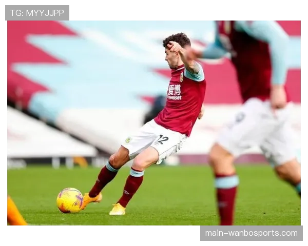 富勒姆伊沃比边路突破效率低下,伯恩利双后腰保护禁区前沿效果显著