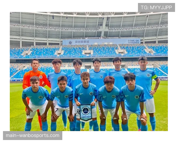 深圳新鹏城韦斯利轻松头球破门 对手中卫对抗能力明显不足